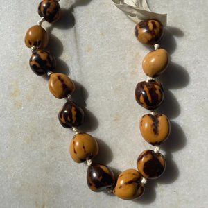 bead necklace
